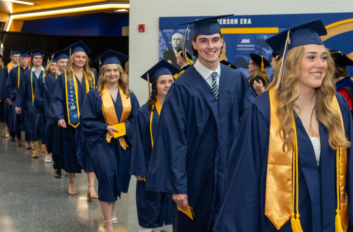commencement processional in Sonnentag 