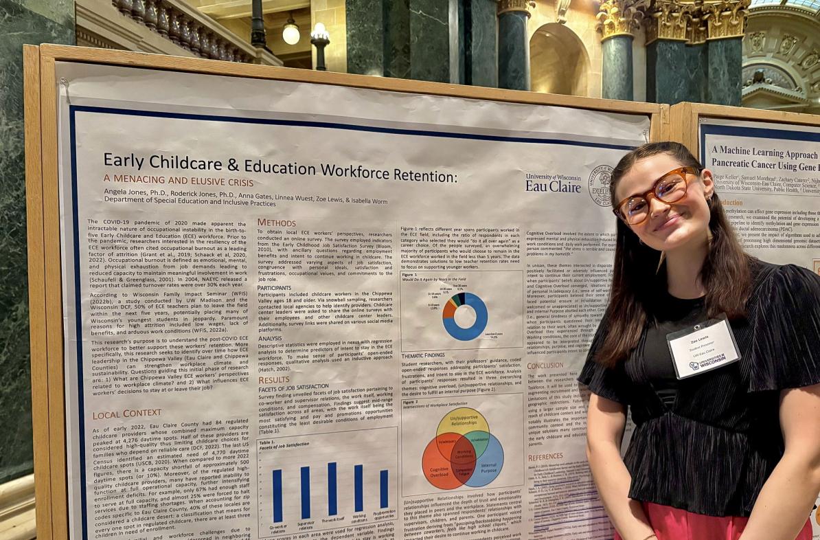 Zoe Lewis research in Rotunda 