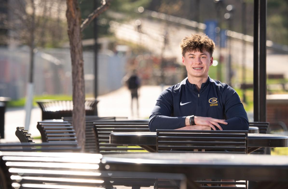 Charlie Mroz portrait outside Schofield Hall