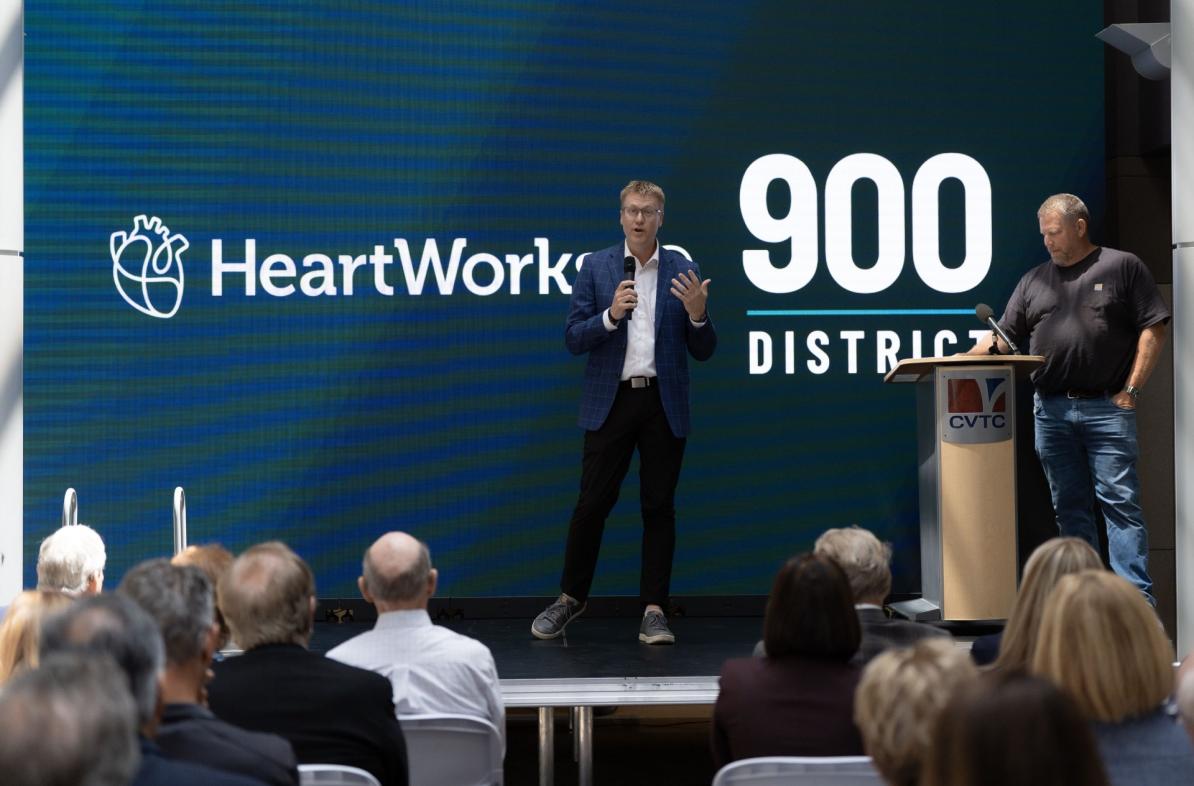Tim Nelson speaks at 900 District announcement